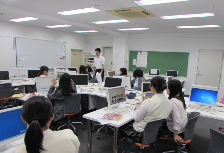 潤徳女子高等学校（润德女子高等学校）